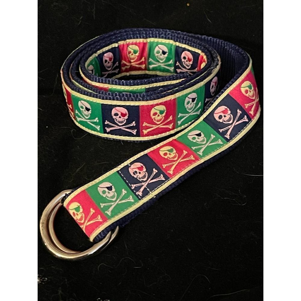 Douglas paquette RI skull/pirate crossbones flip novelty belt small